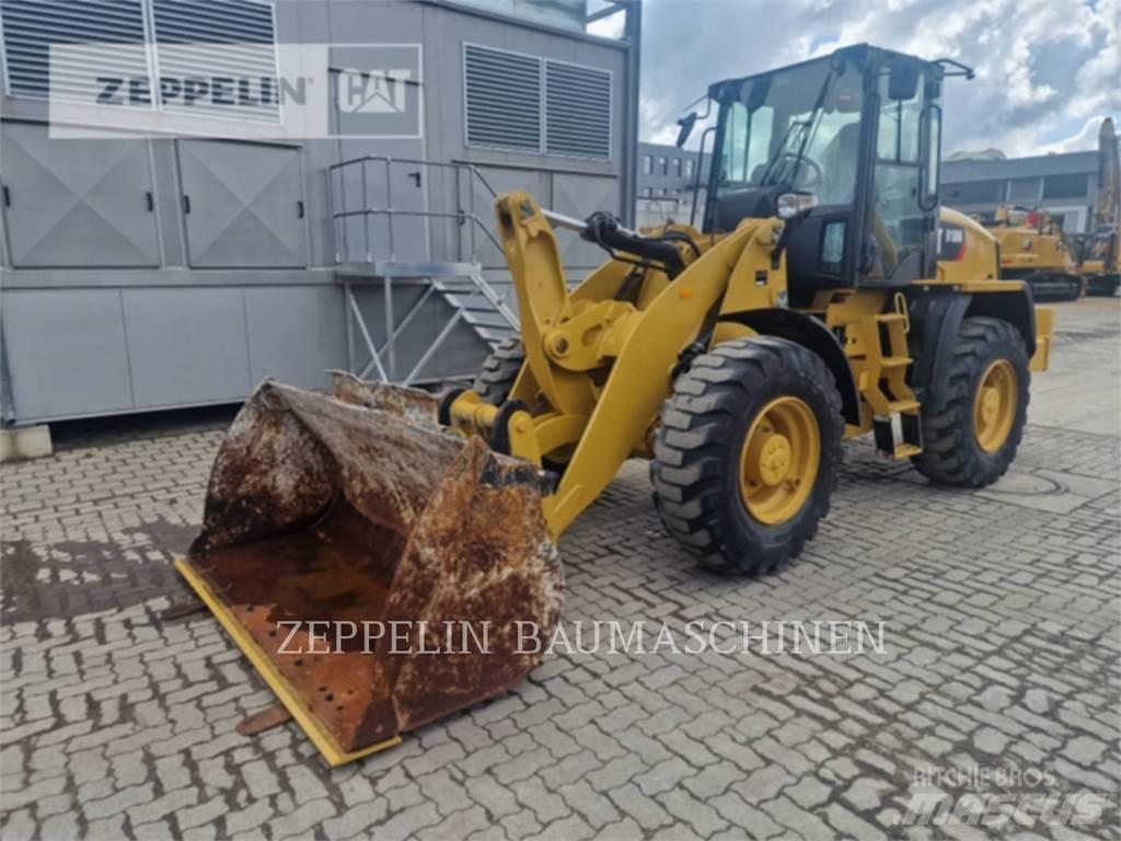 CAT 918M Колесни товарачи