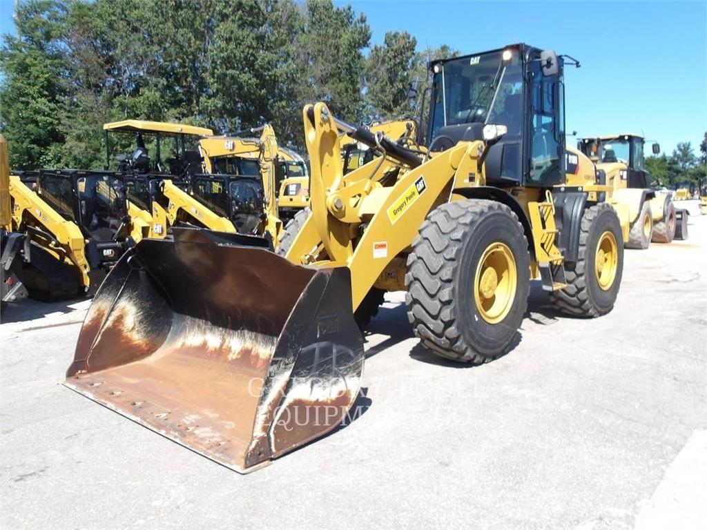 CAT 918M Колесни товарачи