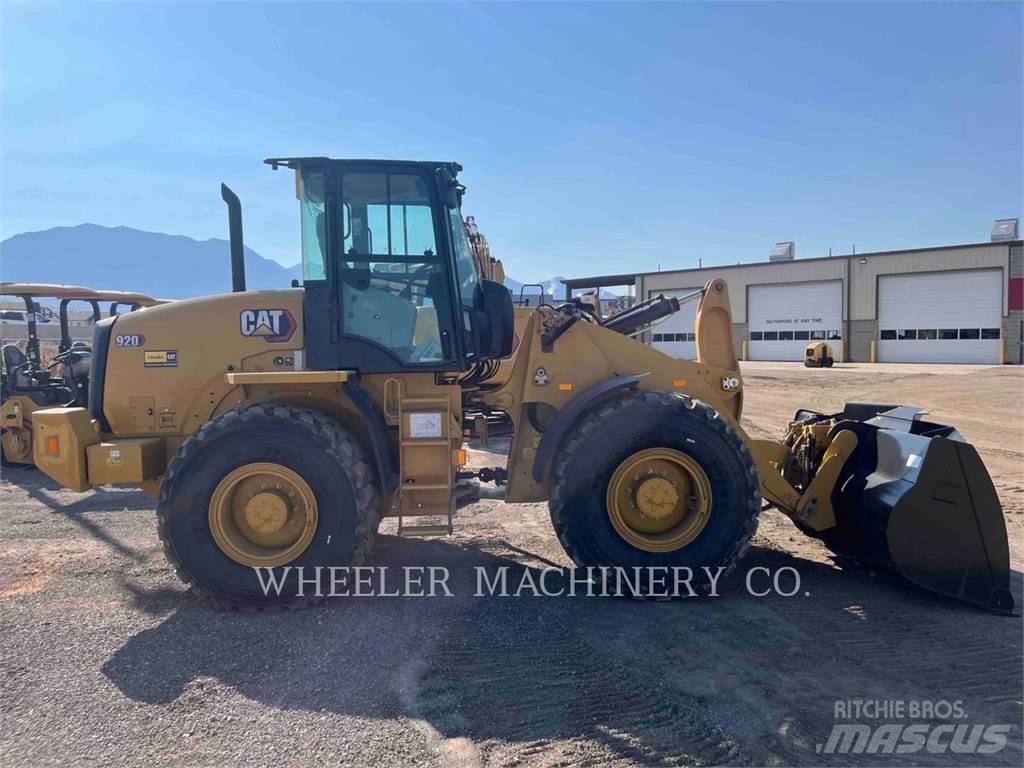 CAT 920 Колесни товарачи