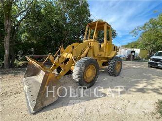 CAT 920 Колесни товарачи