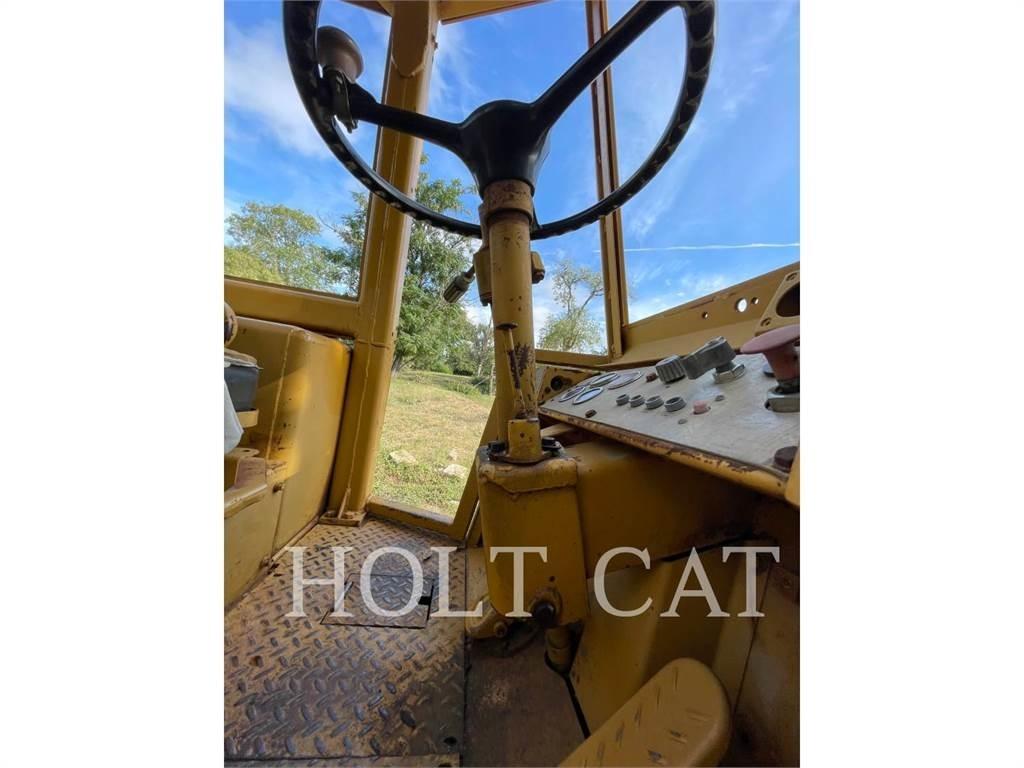 CAT 920 Колесни товарачи