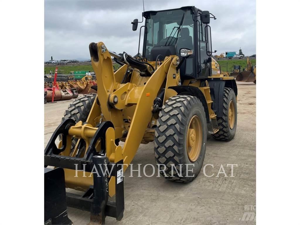 CAT 920 Колесни товарачи