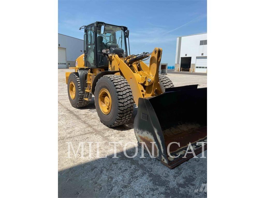 CAT 920 Колесни товарачи