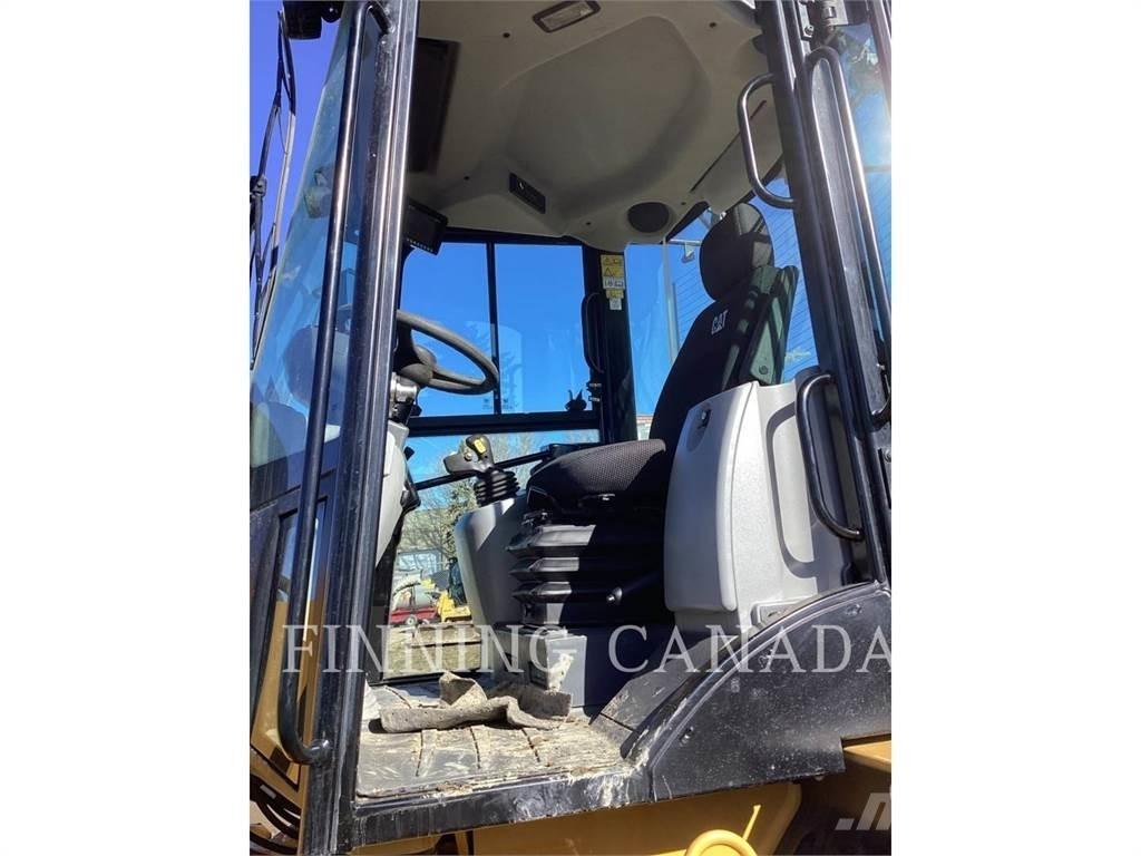 CAT 920-14 Колесни товарачи