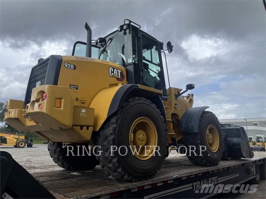 CAT 920 FQC Колесни товарачи