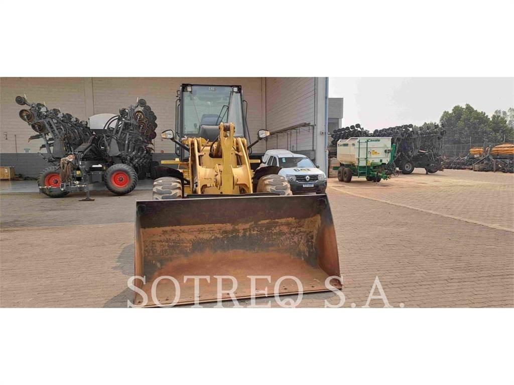 CAT 920K Колесни товарачи