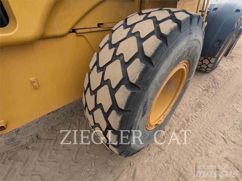 CAT 924G Колесни товарачи