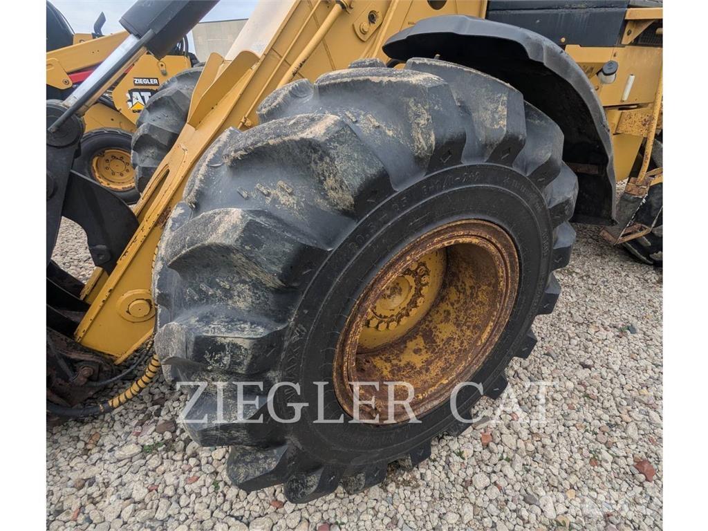 CAT 924G Колесни товарачи