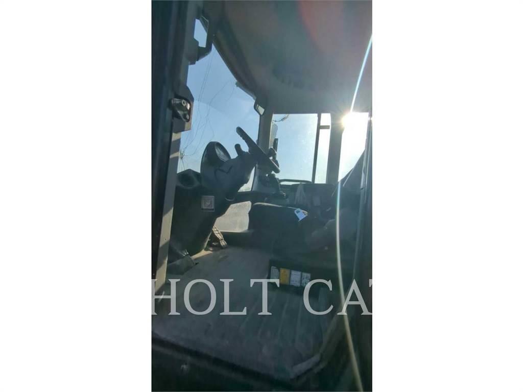 CAT 924K Колесни товарачи