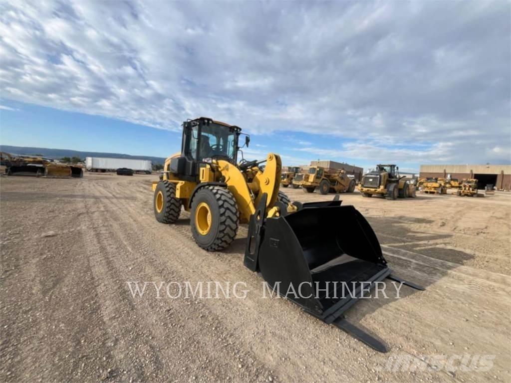 CAT 926 Колесни товарачи