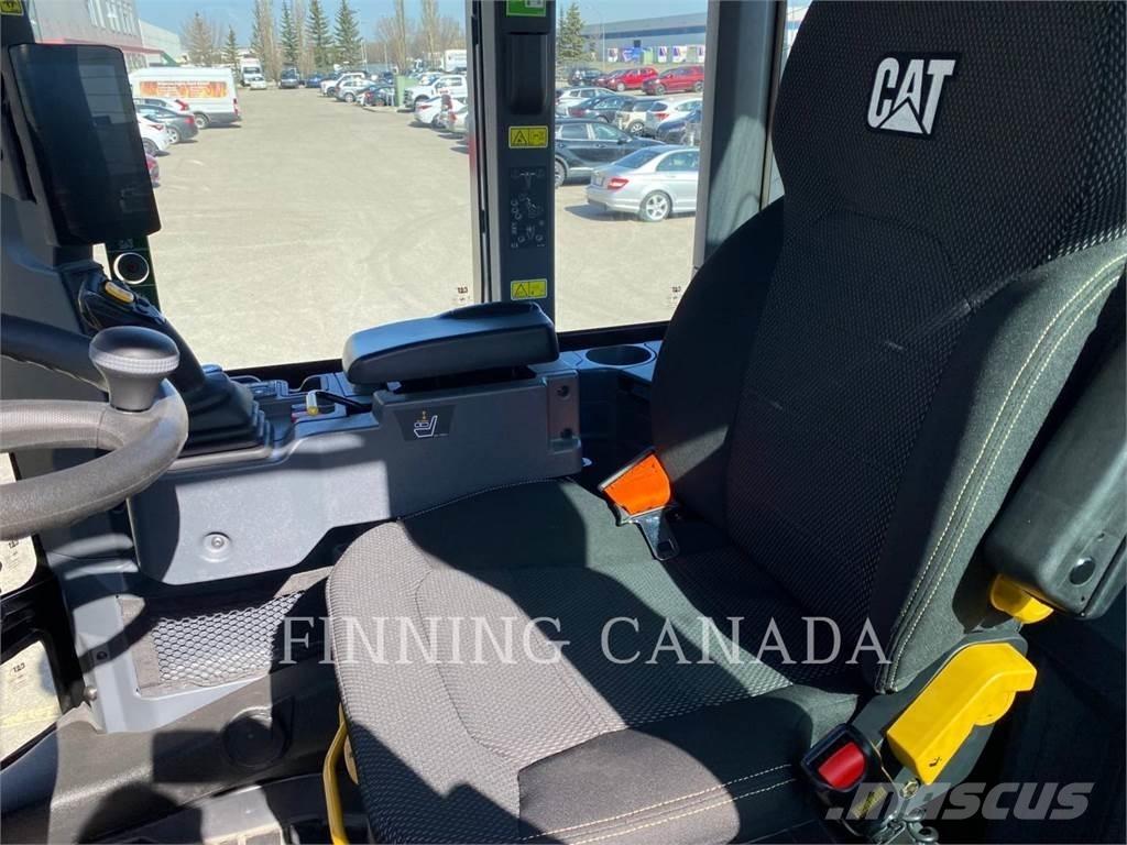 CAT 926-14 Колесни товарачи
