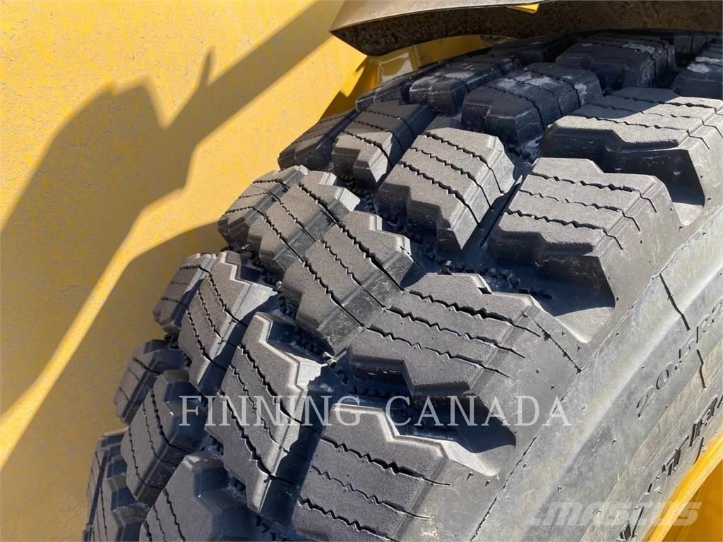 CAT 926-14 Колесни товарачи