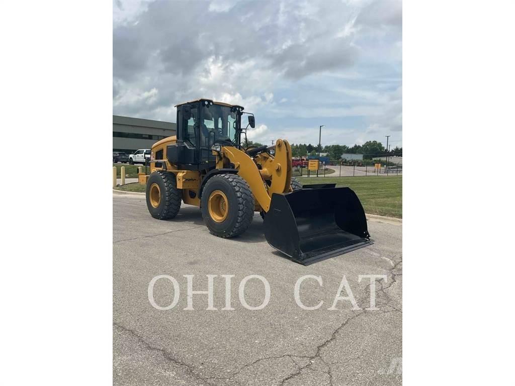 CAT 926 14A Колесни товарачи