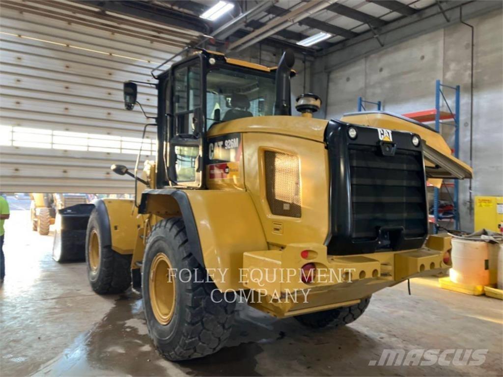 CAT 926M Колесни товарачи