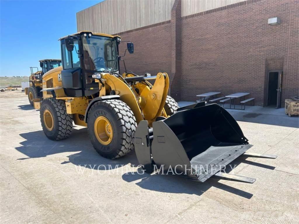 CAT 926M Колесни товарачи