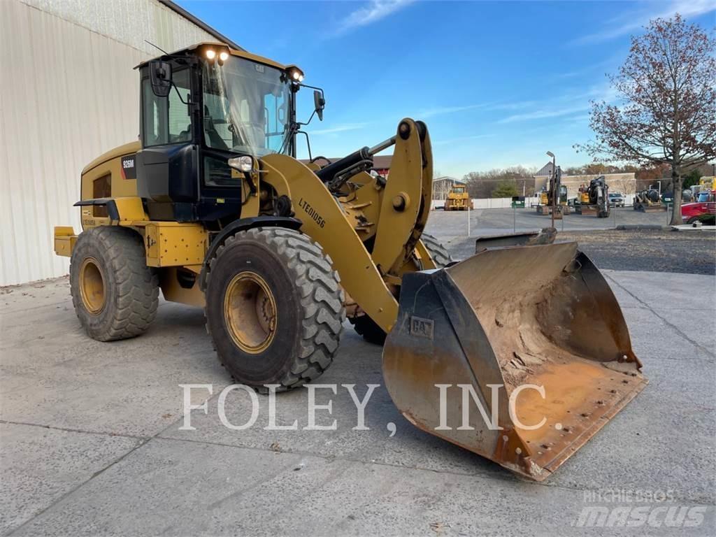 CAT 926M Колесни товарачи