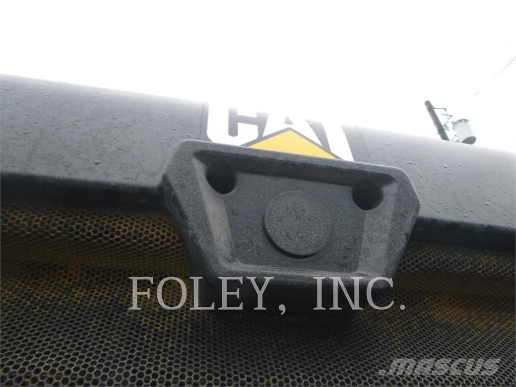 CAT 926M Колесни товарачи