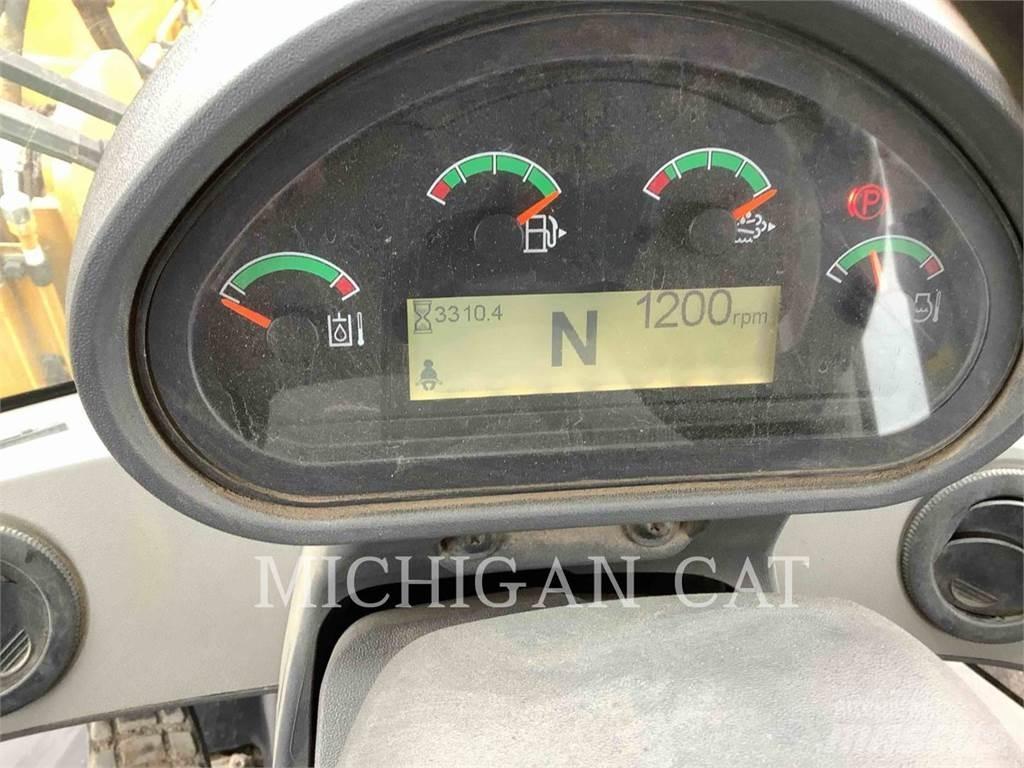 CAT 926M Колесни товарачи