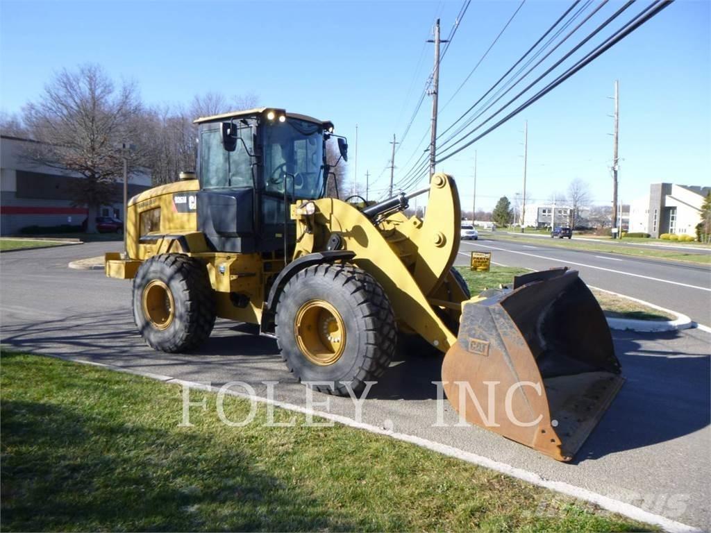 CAT 926M Колесни товарачи