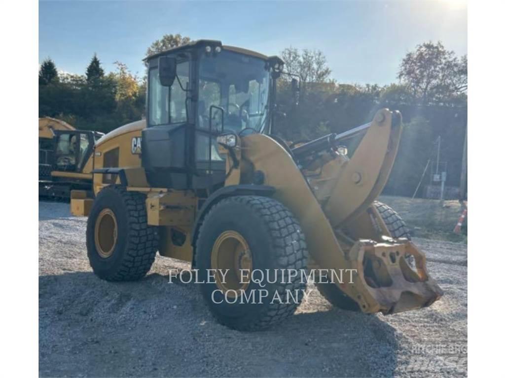 CAT 926M Колесни товарачи
