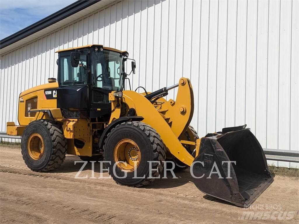 CAT 926M Колесни товарачи