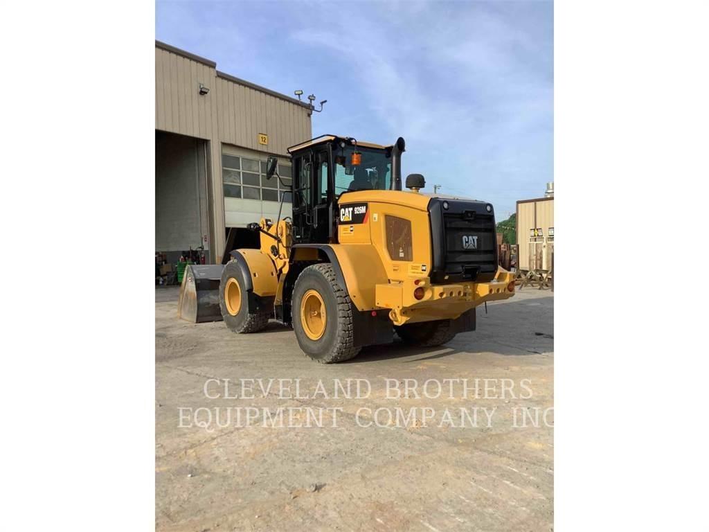 CAT 926M Колесни товарачи