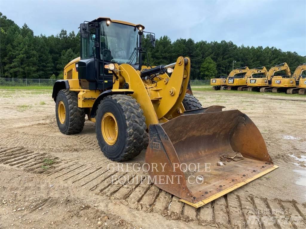 CAT 926M Колесни товарачи