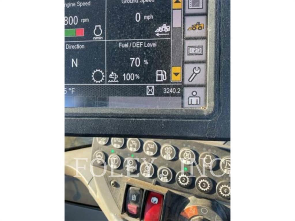 CAT 926M Колесни товарачи
