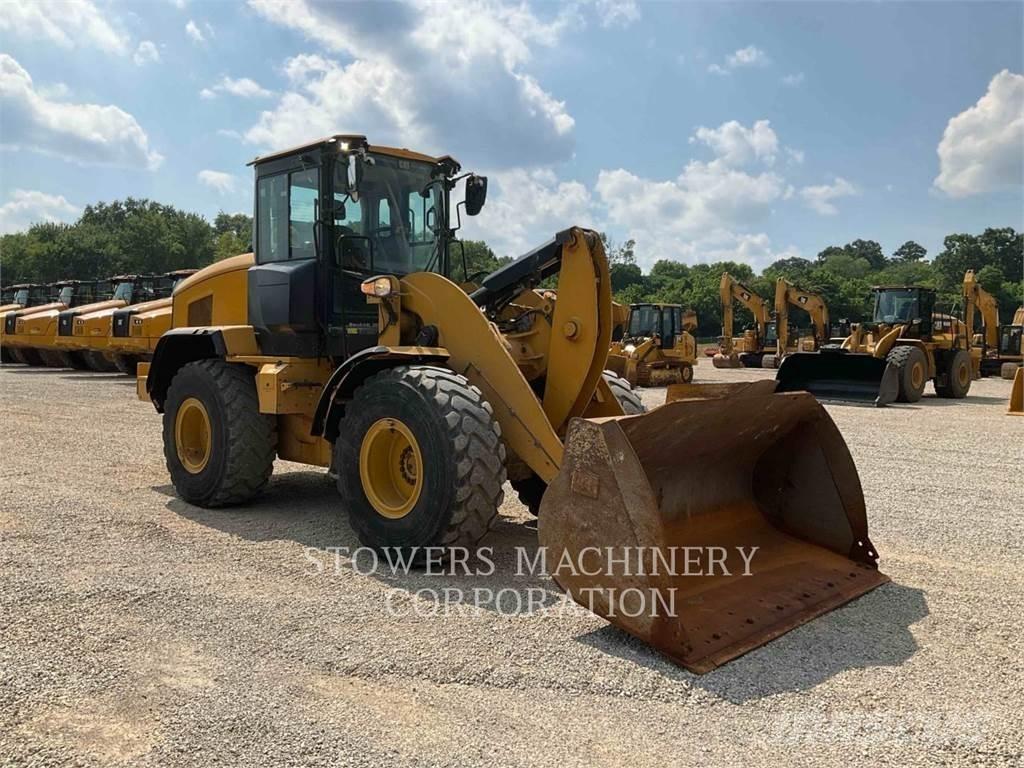 CAT 926M Колесни товарачи