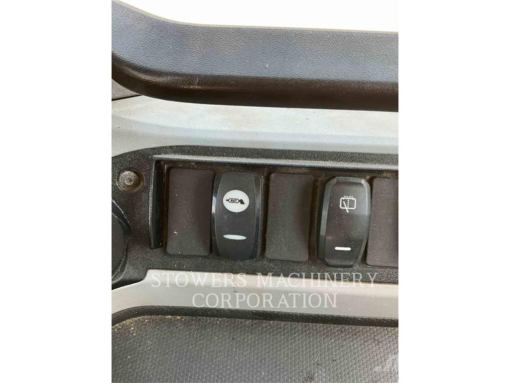 CAT 926M Колесни товарачи