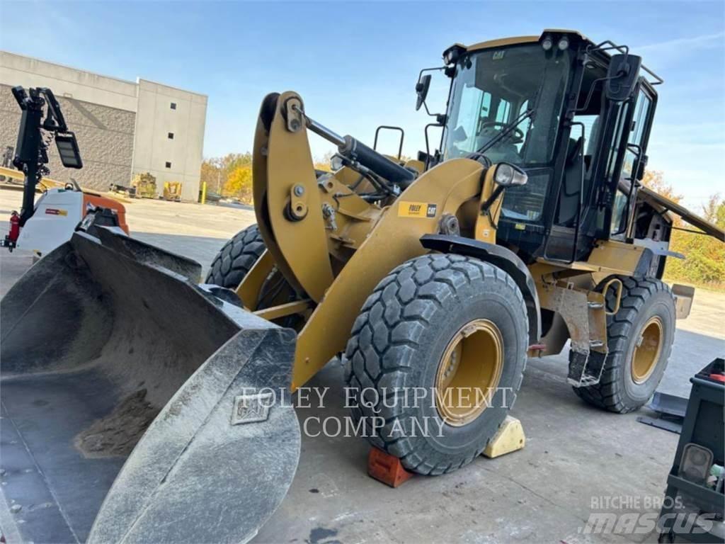 CAT 926M Колесни товарачи