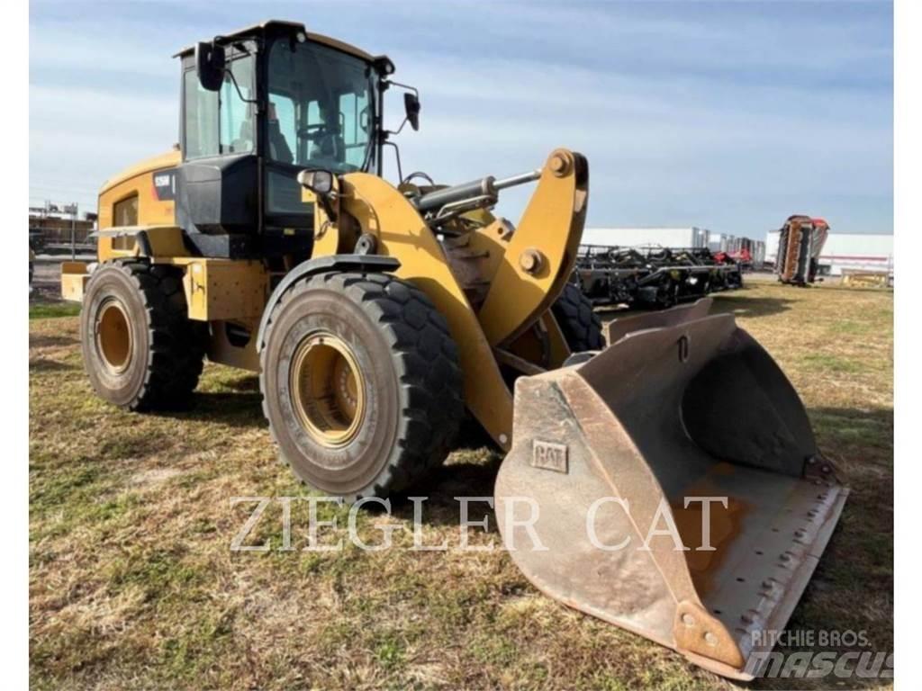 CAT 926M Колесни товарачи