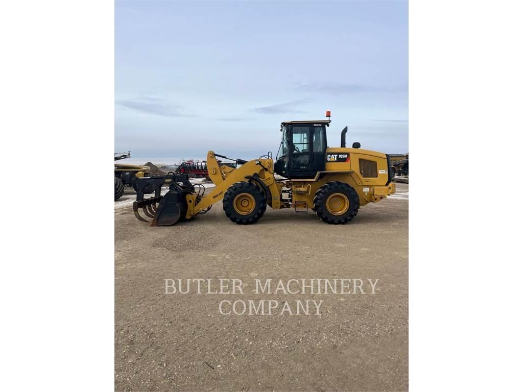 CAT 926M Колесни товарачи