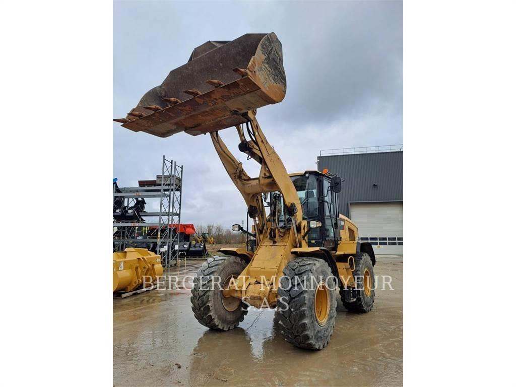 CAT 926M Колесни товарачи