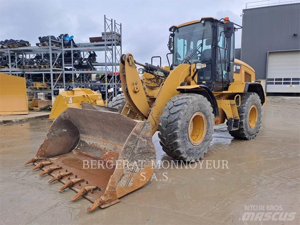 CAT 926M Колесни товарачи