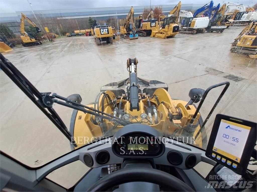 CAT 926M Колесни товарачи