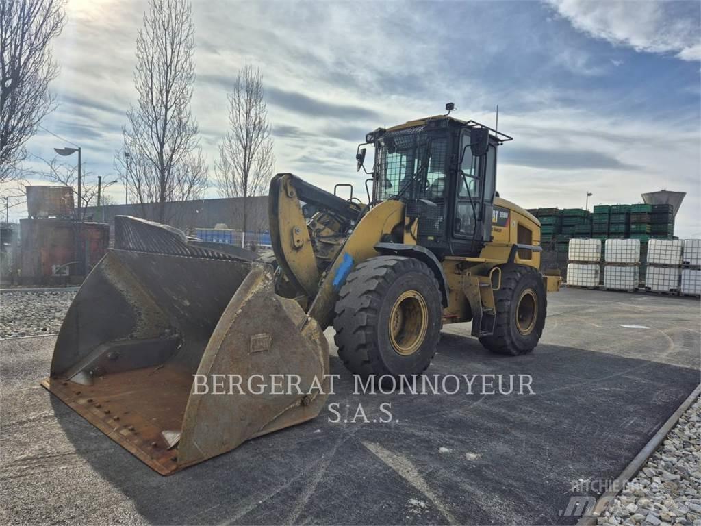 CAT 926M Колесни товарачи