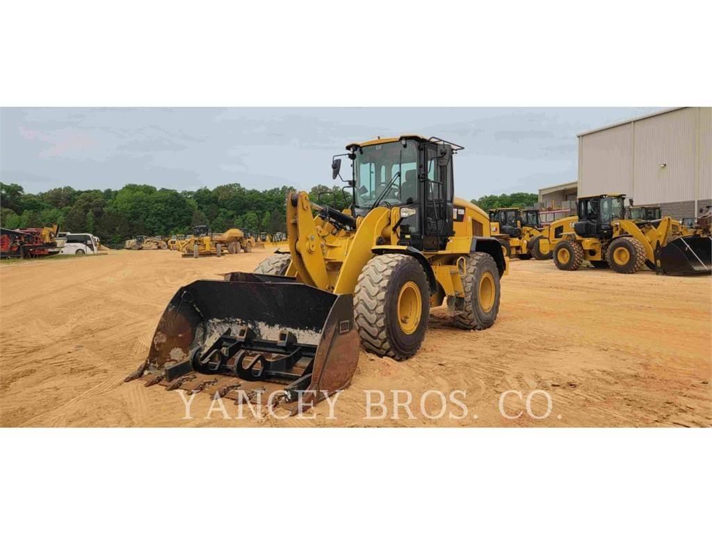 CAT 926M Колесни товарачи