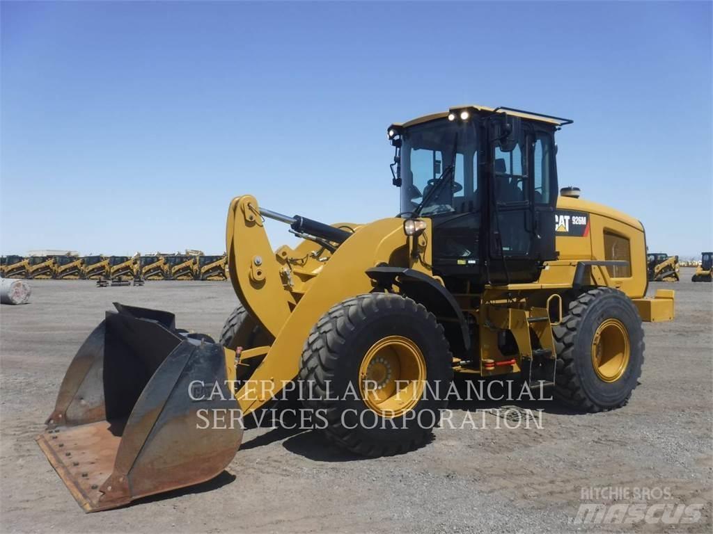 CAT 926M Колесни товарачи