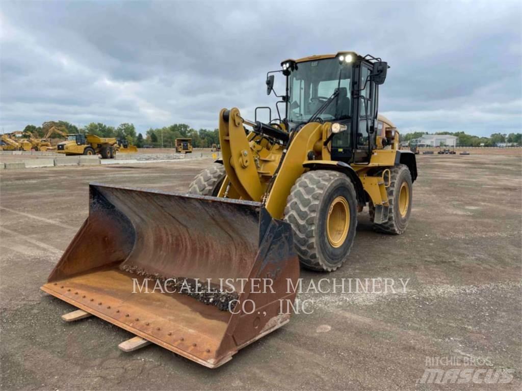 CAT 926M Колесни товарачи