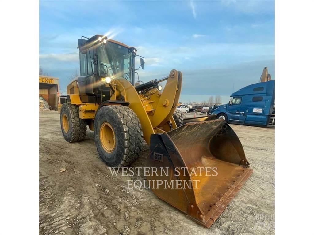 CAT 926M Колесни товарачи