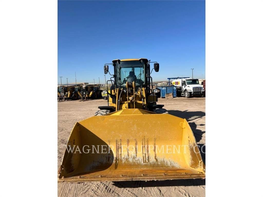 CAT 926M Колесни товарачи