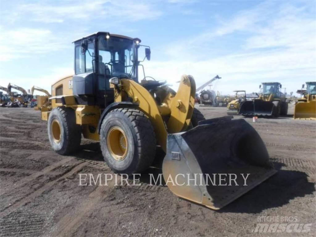 CAT 926M Колесни товарачи