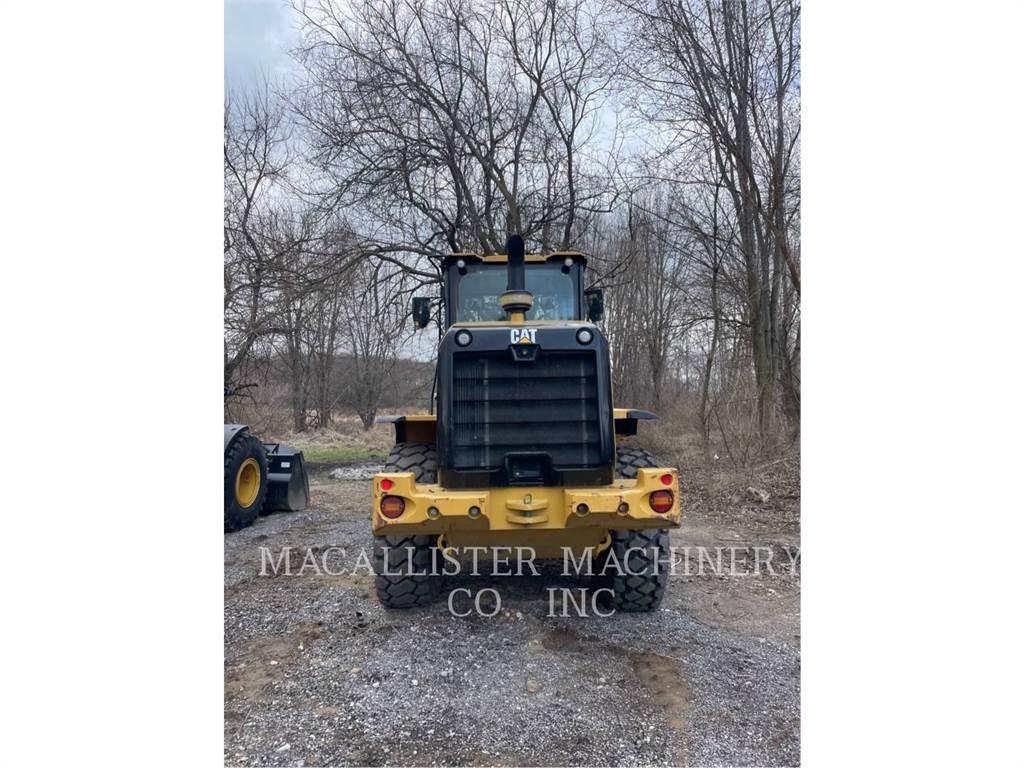 CAT 926M Колесни товарачи