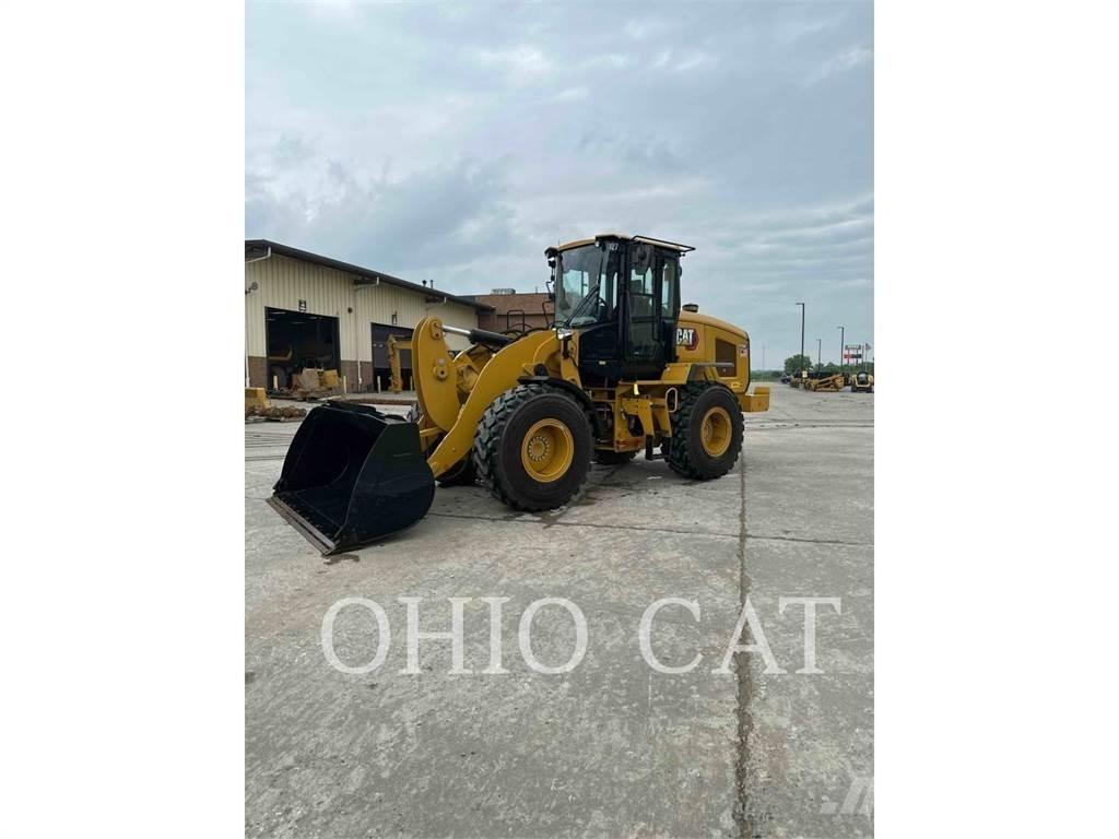 CAT 926M Колесни товарачи