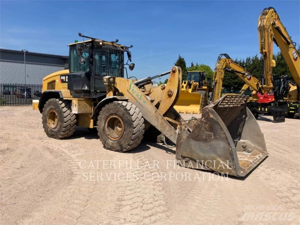 CAT 926M Колесни товарачи