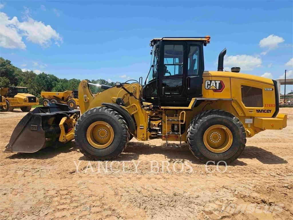 CAT 926M Колесни товарачи