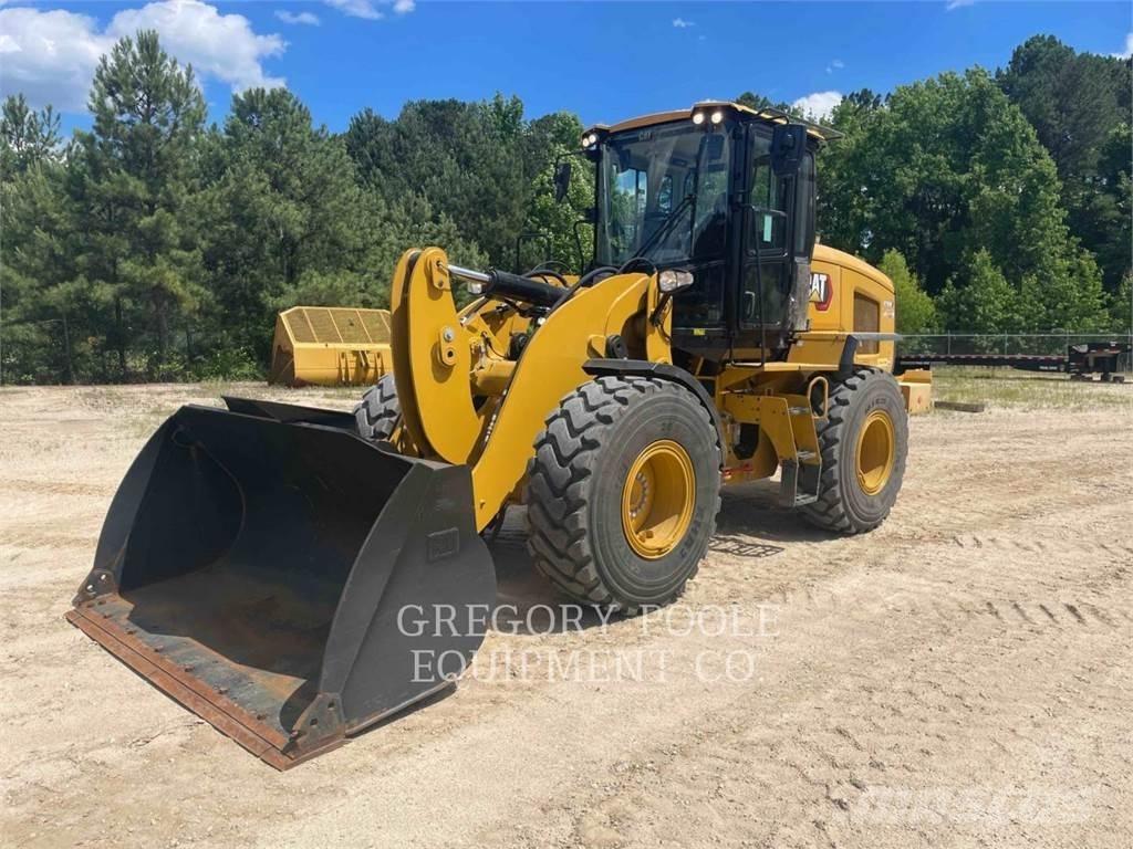 CAT 926M Колесни товарачи
