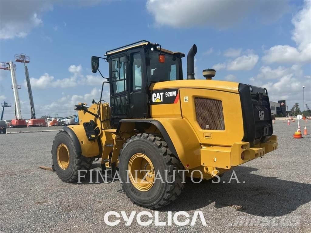 CAT 926M Колесни товарачи