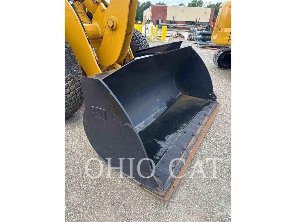 CAT 926M Колесни товарачи